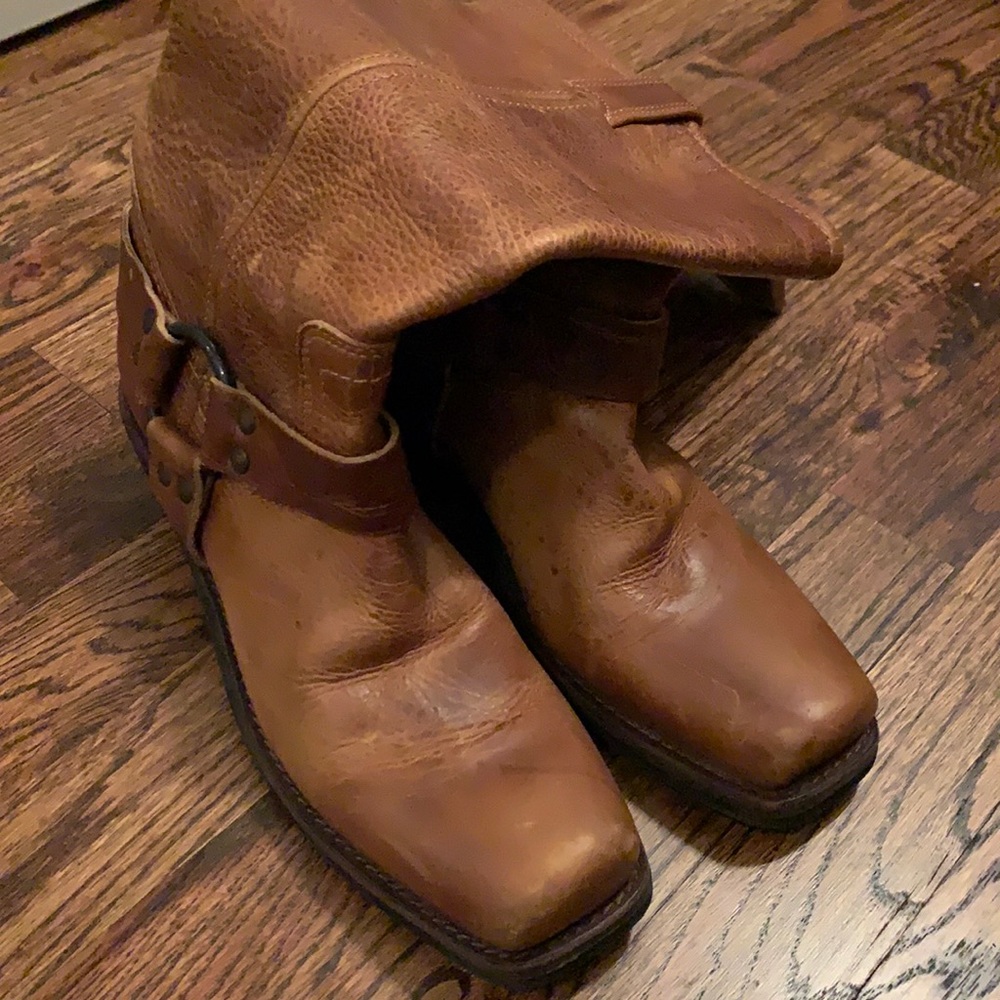 Absolutely gorgeous BCBGirls boots in size 8